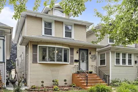 7706 Wilcox St, Forest Park, IL 60130