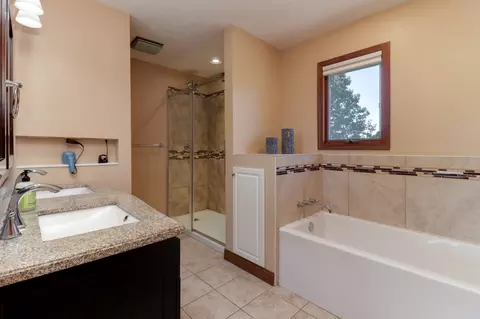 4 Gulf Pointe Ct, Bloomington, IL 61704 photo 31