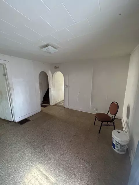 157 W Chestnut St, Kankakee, IL 60901 photo 3