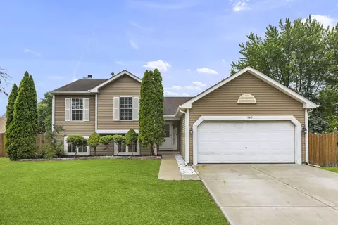 1945 Springhaven Ct, Montgomery, IL 60538
