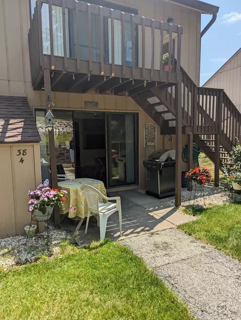 38 Bermuda Colony #4, Fox Lake, IL 60020