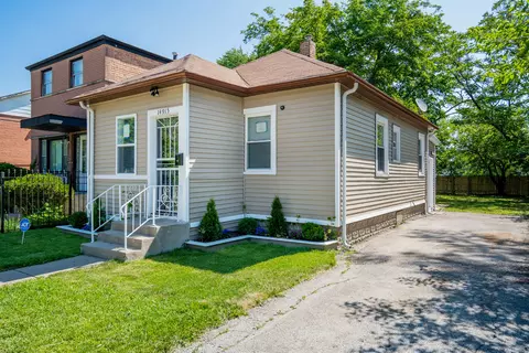 14915 Honore Ave, Harvey, IL 60426