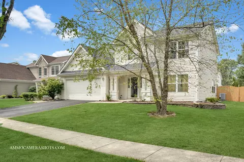 3246 Whitney Rd, Aurora, IL 60502