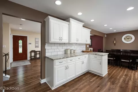 7748 Brompton Dr, Darien, IL 60561 photo 9
