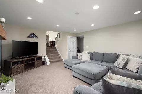 7748 Brompton Dr, Darien, IL 60561 photo 11