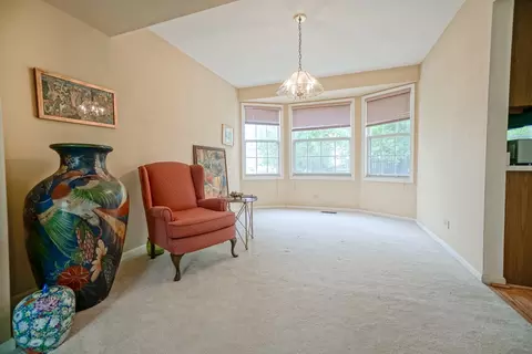590 Paddock Dr, Wheeling, IL 60090 photo 7
