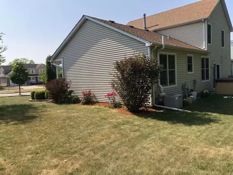 1031 John Dr, Hoffman Estates, IL 60169 photo 22