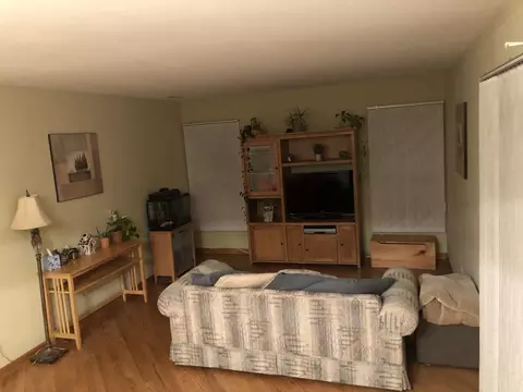 1031 John Dr, Hoffman Estates, IL 60169 photo 15