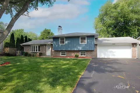 34900 N Leonard Ave, Ingleside, IL 60041