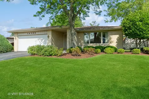 14386 Pinewood Dr, Orland Park, IL 60467