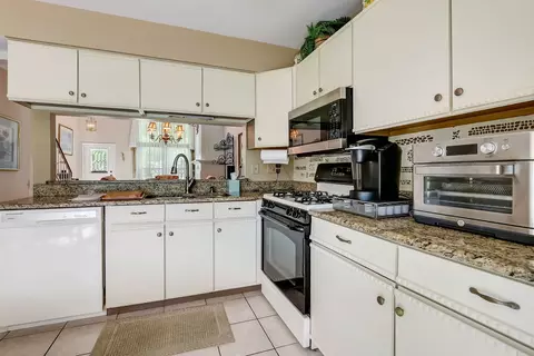 1463 Garnet Cir, Hoffman Estates, IL 60192 photo 7