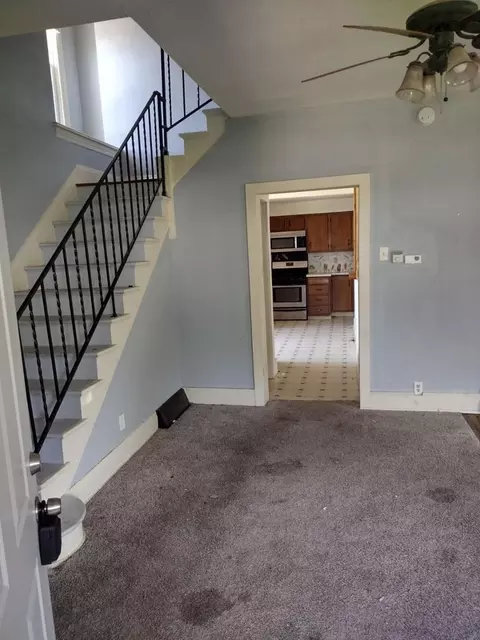 1231 S Maple Ave, Freeport, IL 61032 photo 3