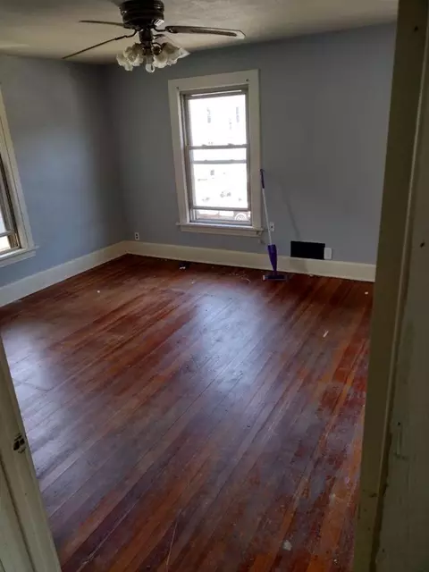 1231 S Maple Ave, Freeport, IL 61032 photo 5