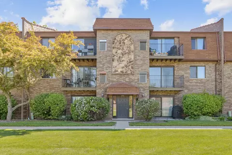 111 W Brandon Ct #E34, Palatine, IL 60067