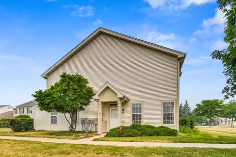 582 Bridle Ct, Lakemoor, IL 60051 photo 4