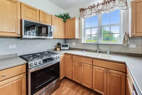 582 Bridle Ct, Lakemoor, IL 60051 photo 15