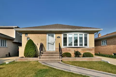 5005 N Ridgewood Ave, Norridge, IL 60706