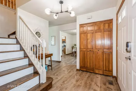 625 Chatham Cir, Algonquin, IL 60102 photo 6