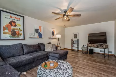 625 Chatham Cir, Algonquin, IL 60102 photo 4