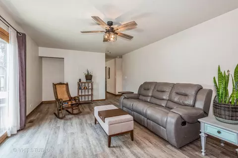 625 Chatham Cir, Algonquin, IL 60102 photo 15