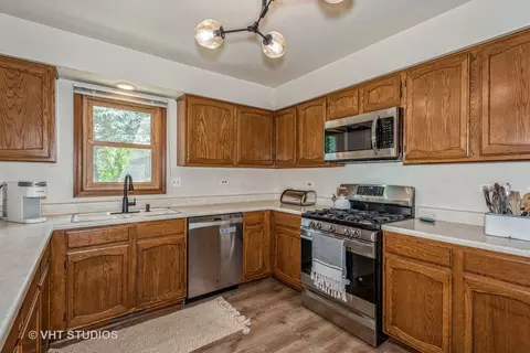 625 Chatham Cir, Algonquin, IL 60102 photo 8