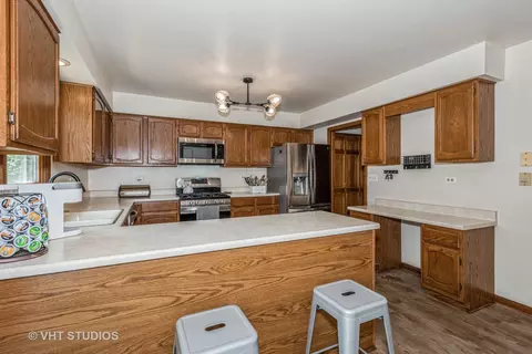 625 Chatham Cir, Algonquin, IL 60102 photo 11