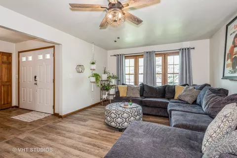 625 Chatham Cir, Algonquin, IL 60102 photo 5