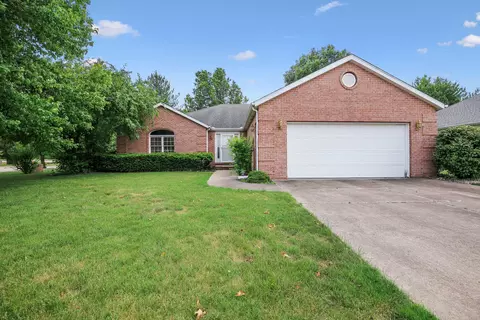 201 N Abbey Rd, Urbana, IL 61802