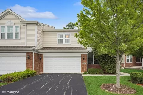 10 S408 Carrington Cir, Burr Ridge, IL 60527