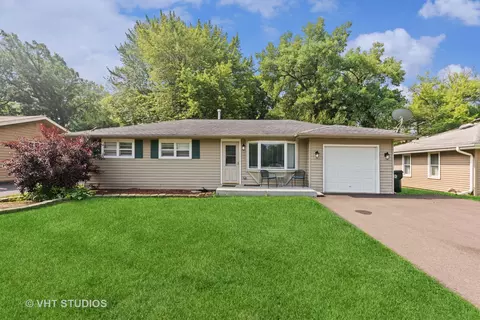 27833 W Anchorage Ln, Fox Lake, IL 60020