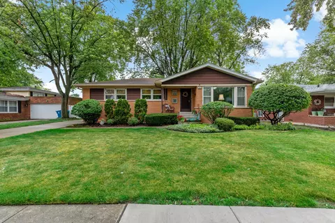380 Coolidge St, Chicago Heights, IL 60411