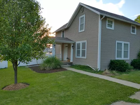 117 4th St, Walnut, IL 61376 photo 4