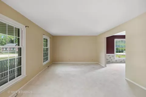 2750 Chariot Ln, Olympia Fields, IL 60461 photo 3