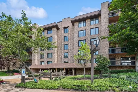 1771 Mission Hills Rd #509, Northbrook, IL 60062