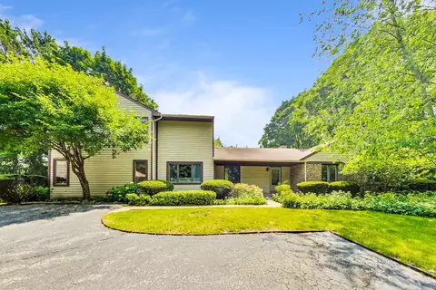 869 Gage Ln, Lake Forest, IL 60045