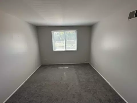 648 Lakeside Circle Dr, Wheeling, IL 60090 photo 11