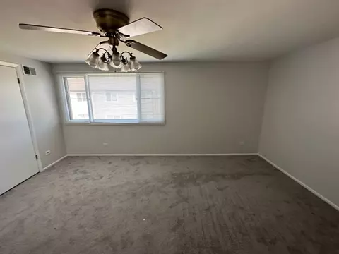 648 Lakeside Circle Dr, Wheeling, IL 60090 photo 10