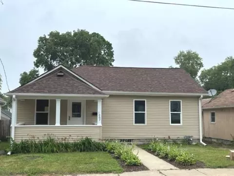 1007 W 7th St, Dixon, IL 61021