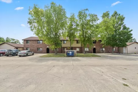 1203 Dean Dr #1, Urbana, IL 61802