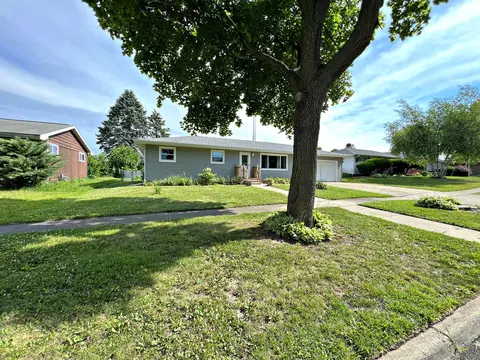 509 W Blaine St, Harvard, IL 60033