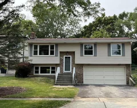 88 Spring Ave, Glen Ellyn, IL 60137