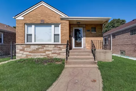 8912 S Clyde Ave, Chicago, IL 60617
