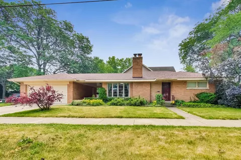 757 S Prospect Ave, Elmhurst, IL 60126