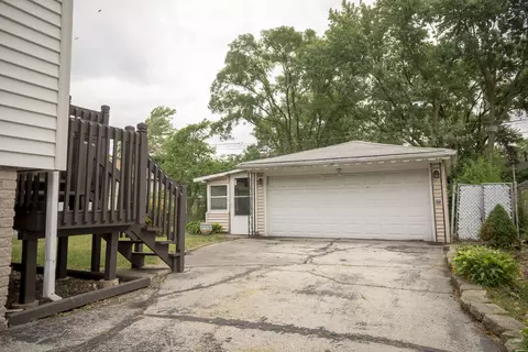 Undisclosed, Markham, IL 60428 photo 2