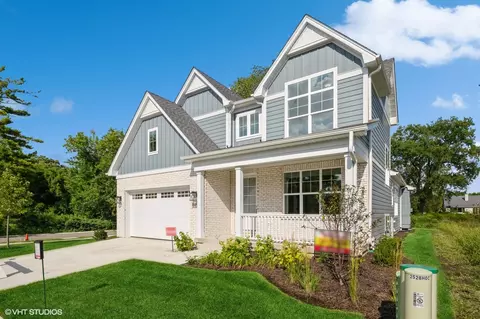 2528 Hidden Oak Cir, Highland Park, IL 60035