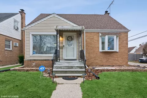 111 164th St, Calumet City, IL 60409