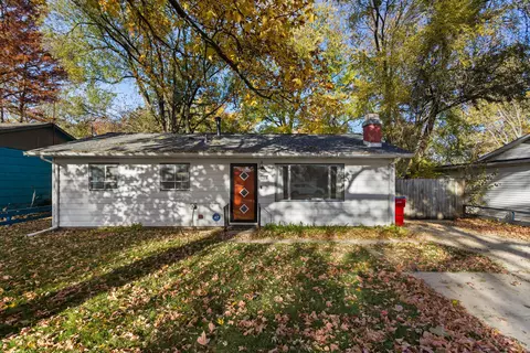 1709 Crescent Dr, Champaign, IL 61821