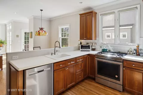 819 Linden Ave, Wilmette, IL 60091 photo 12