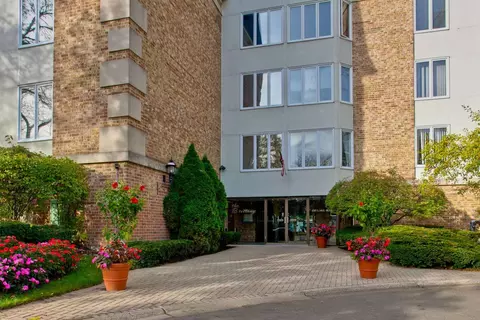 150 Lake Blvd #135, Buffalo Grove, IL 60089