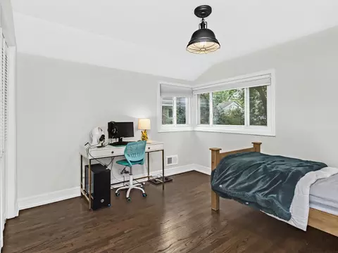 9308 Forestview Rd, Evanston, IL 60203 photo 7